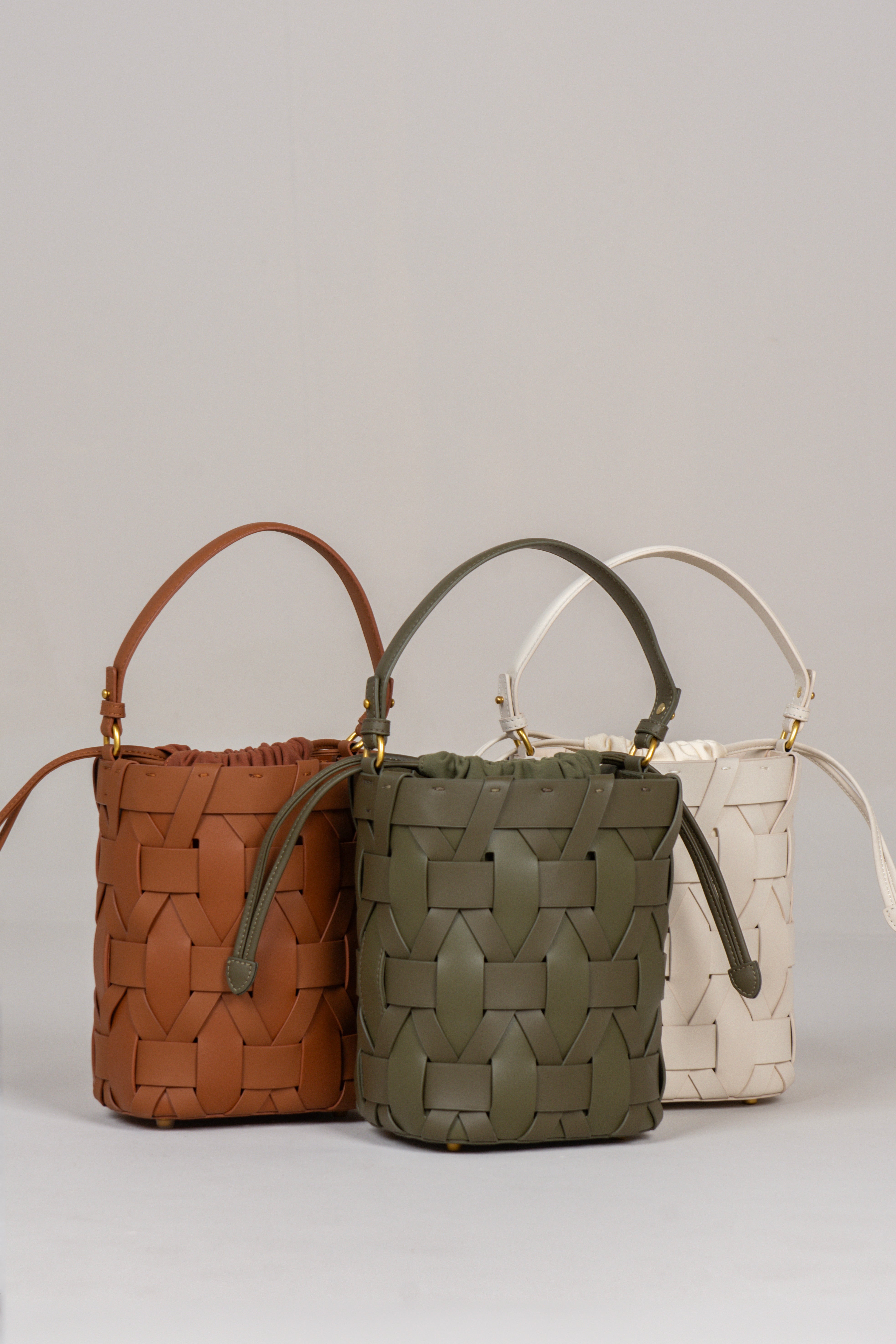 BOLSO ZOÉ // VERDE OLIVA