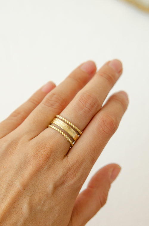 GOLDEN TRIO RING image 1