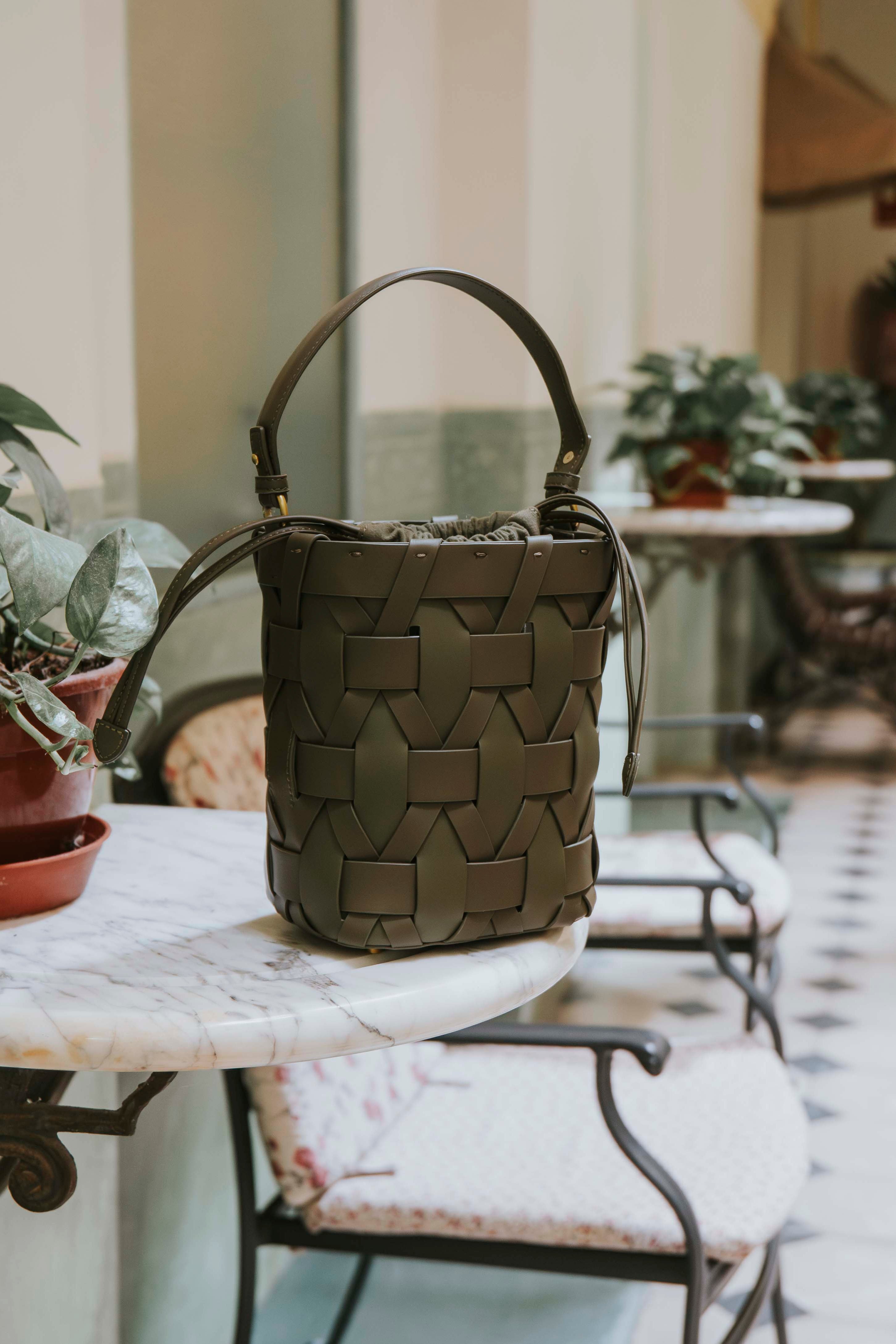 BOLSO ZOÉ // VERDE OLIVA