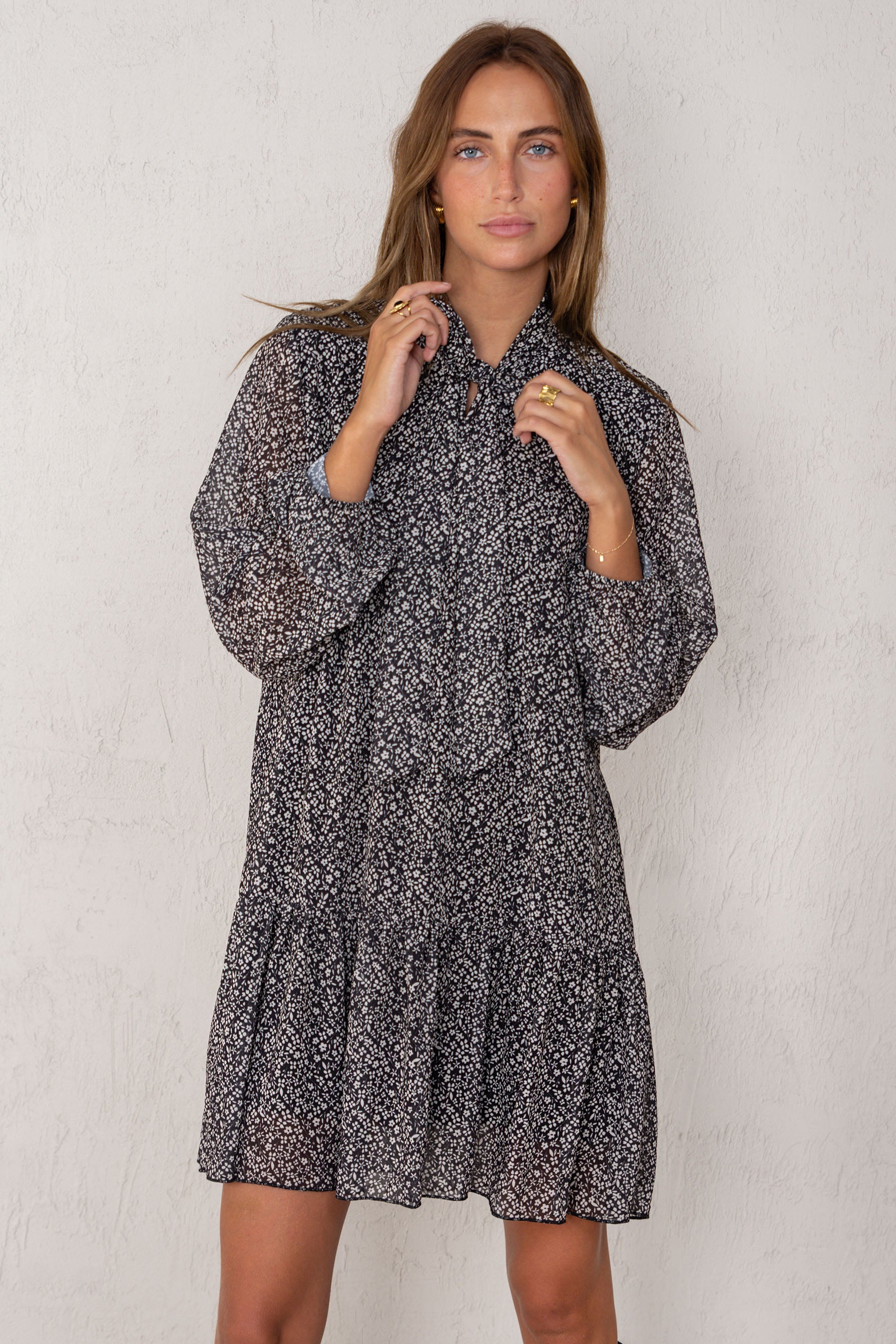 VESTIDO CAYETANA // FLORES NEGRO