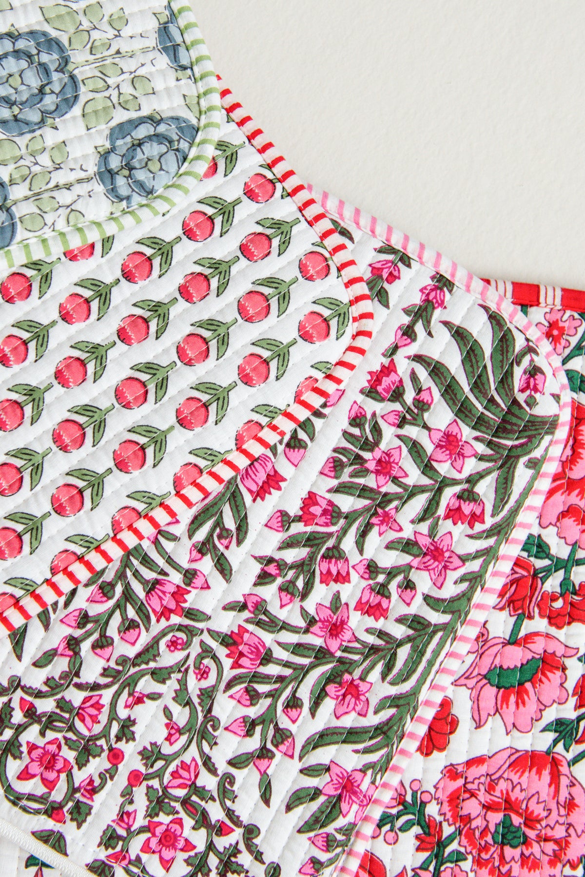 FUNDA ORDENADOR // FLORES ROJO
