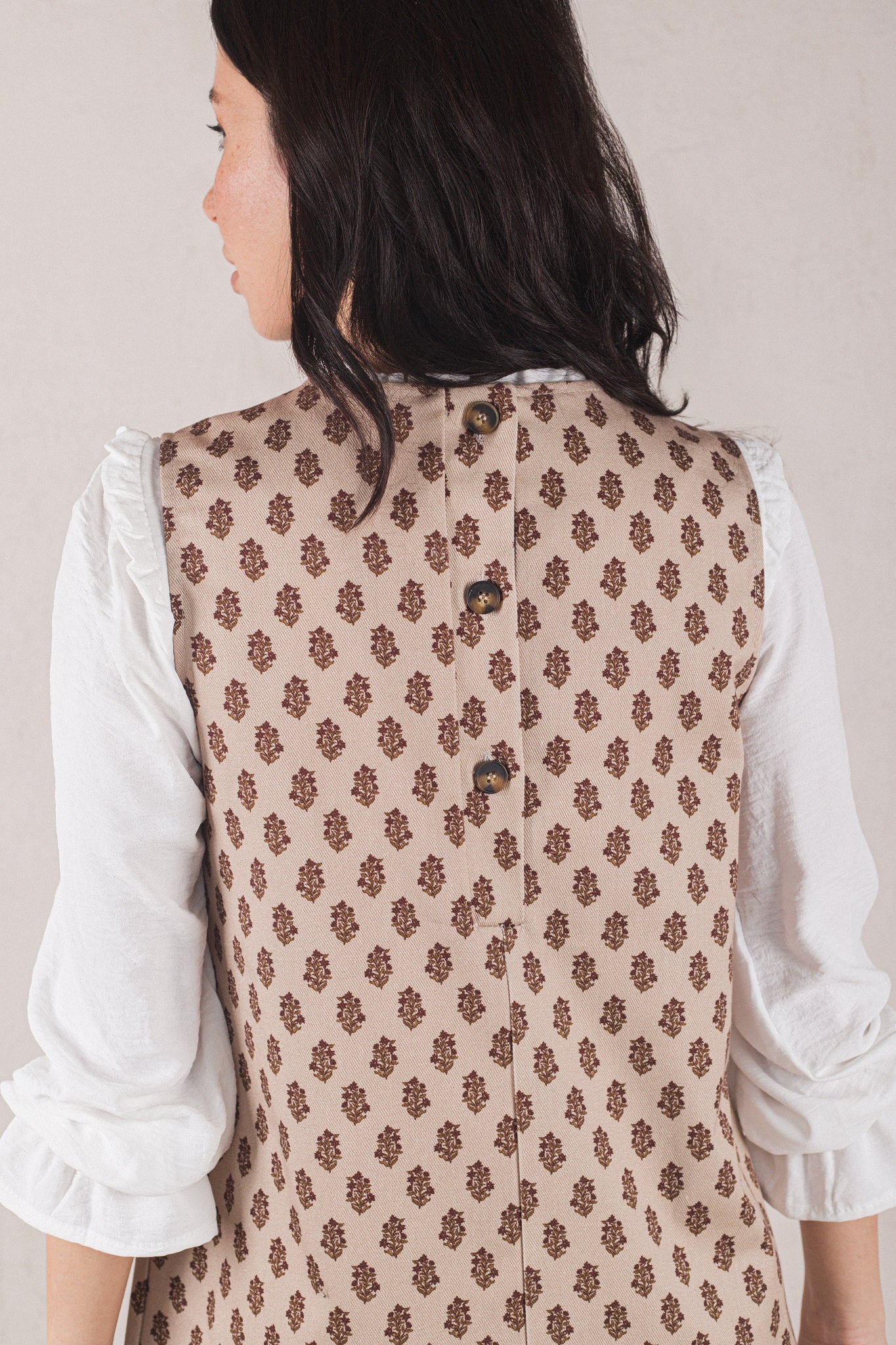 GALA DRESS // BROWN FLOWERS