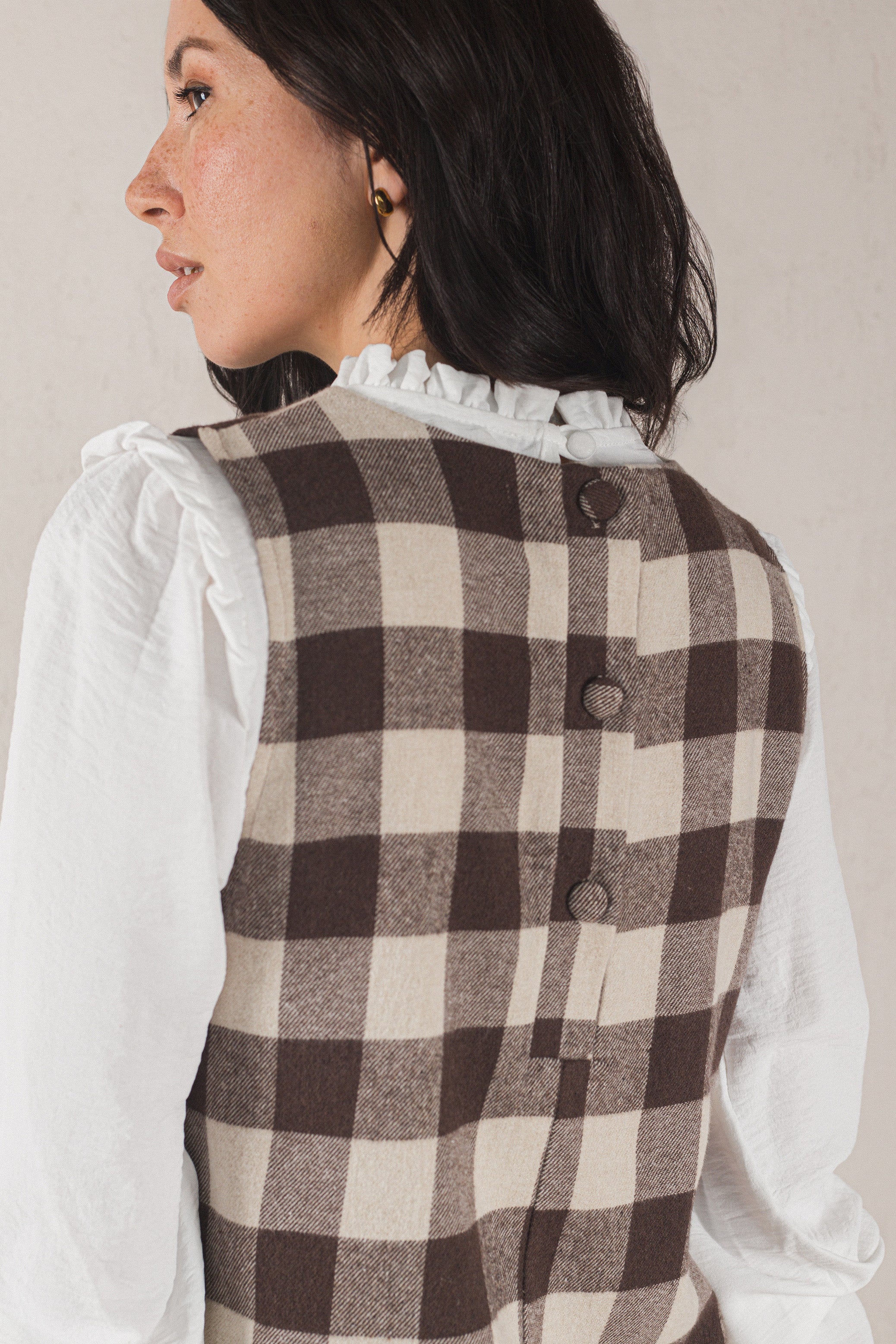 GILET VICTORIA // À CARREAUX MARRON