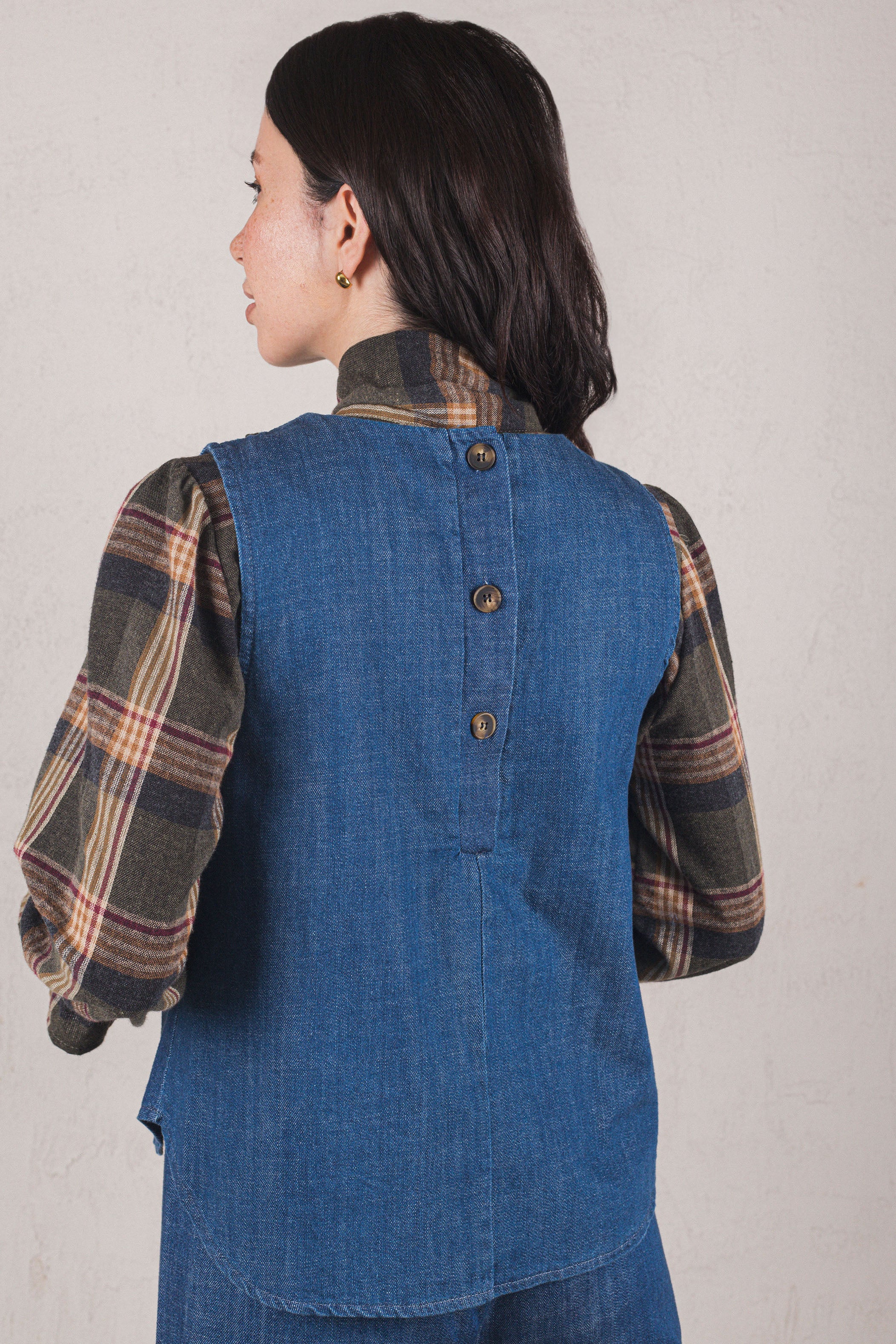 VICTORIA VEST // MEDIUM DENIM