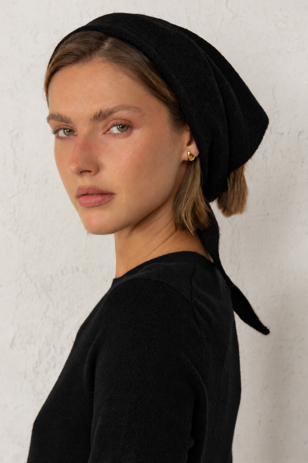 BUFANDA TRIANGULAR // NEGRO