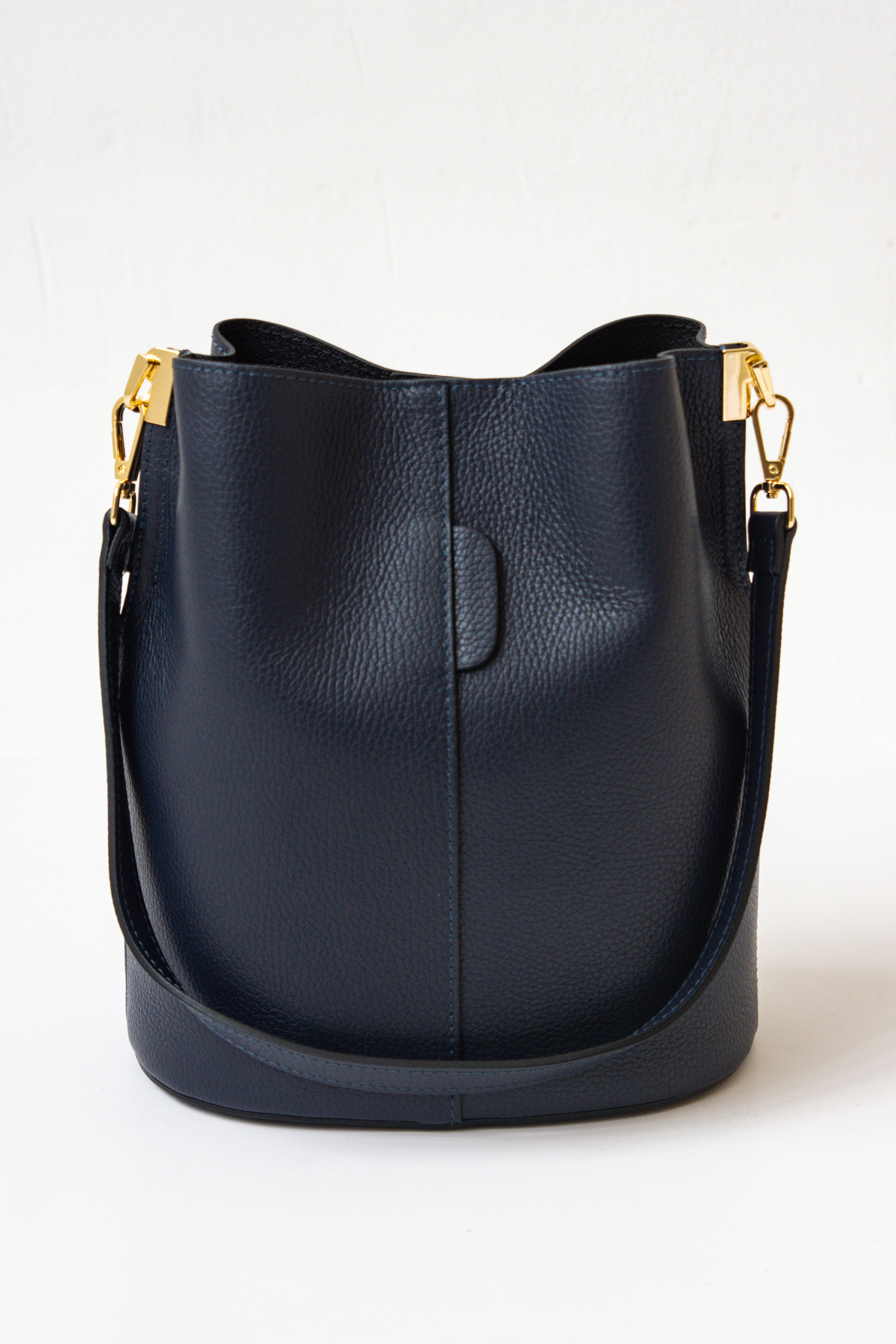 CAROL BAG // NAVY BLUE