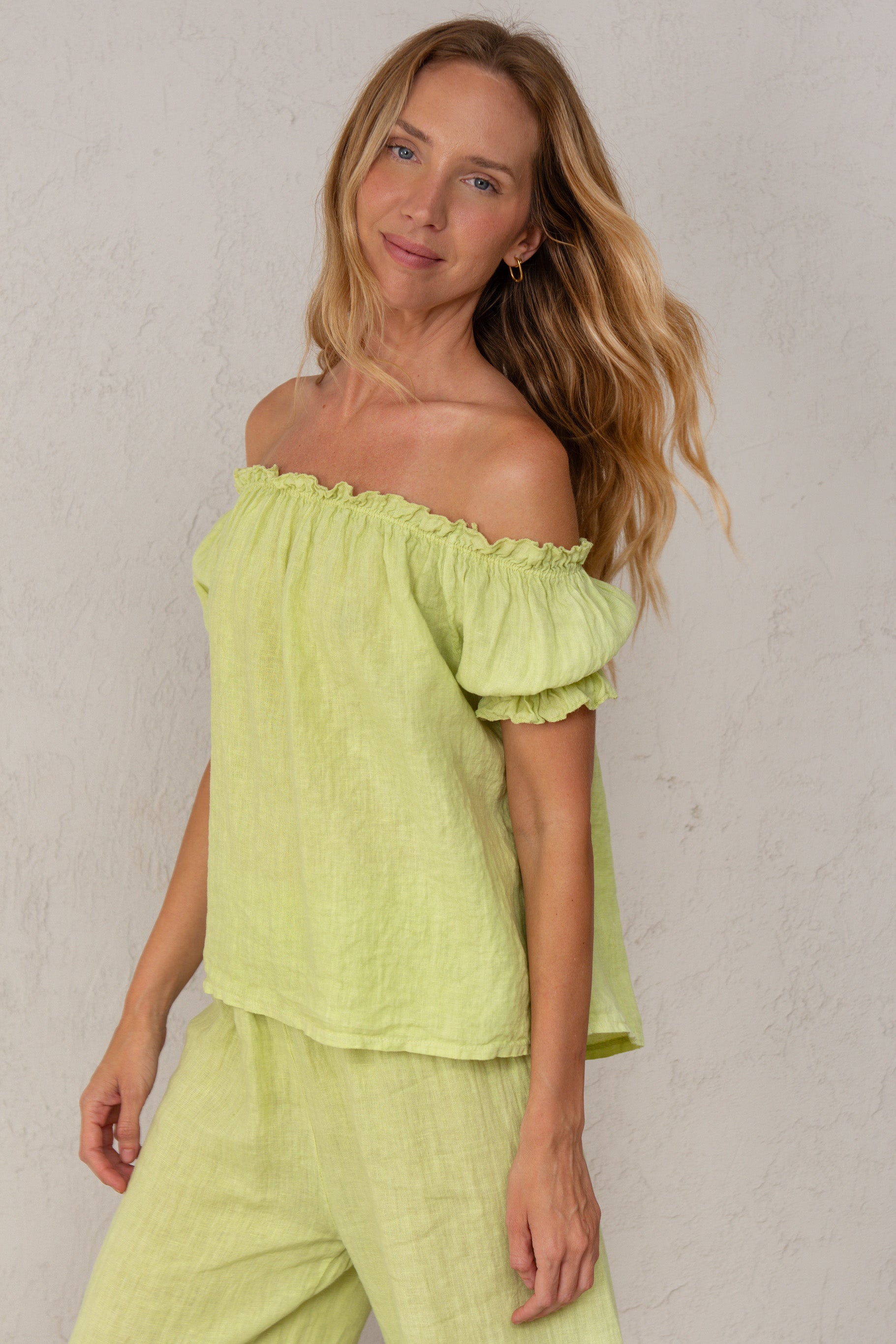 CAMISA CLAUDIA // LINO VERDE CLARO // ON DEMAND