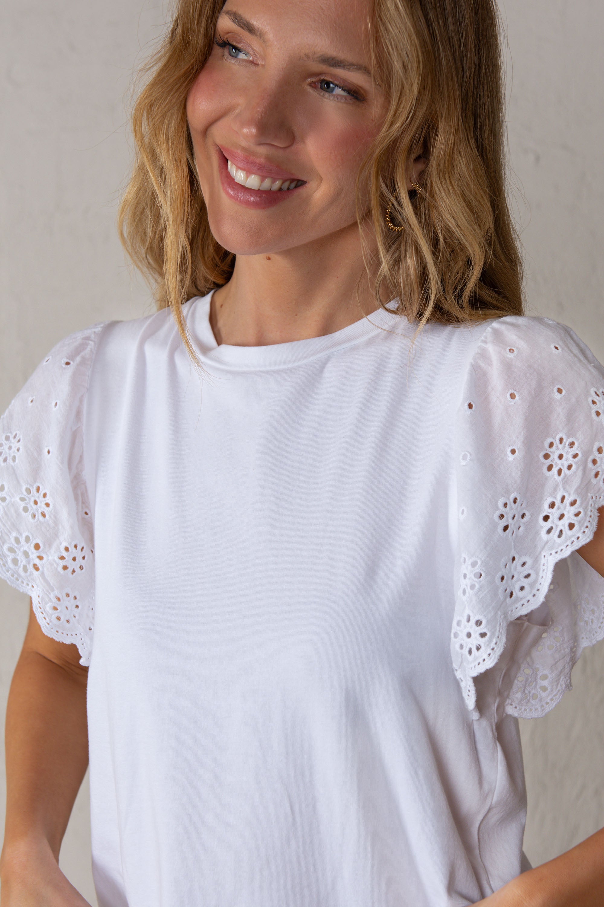 CAMISETA JULIETA // BLANCO