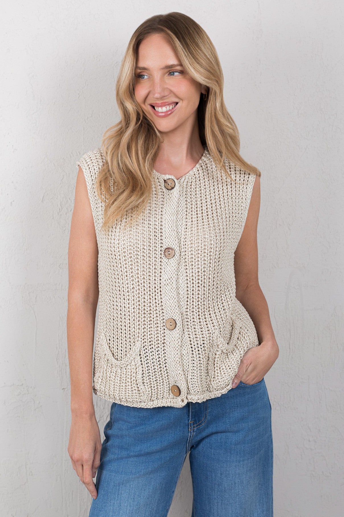 CHALECO LOLA // BEIGE // ON DEMAND