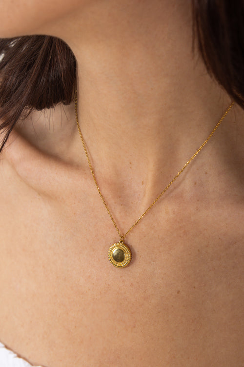 MINIMAL MEDALLION NECKLACE image 1