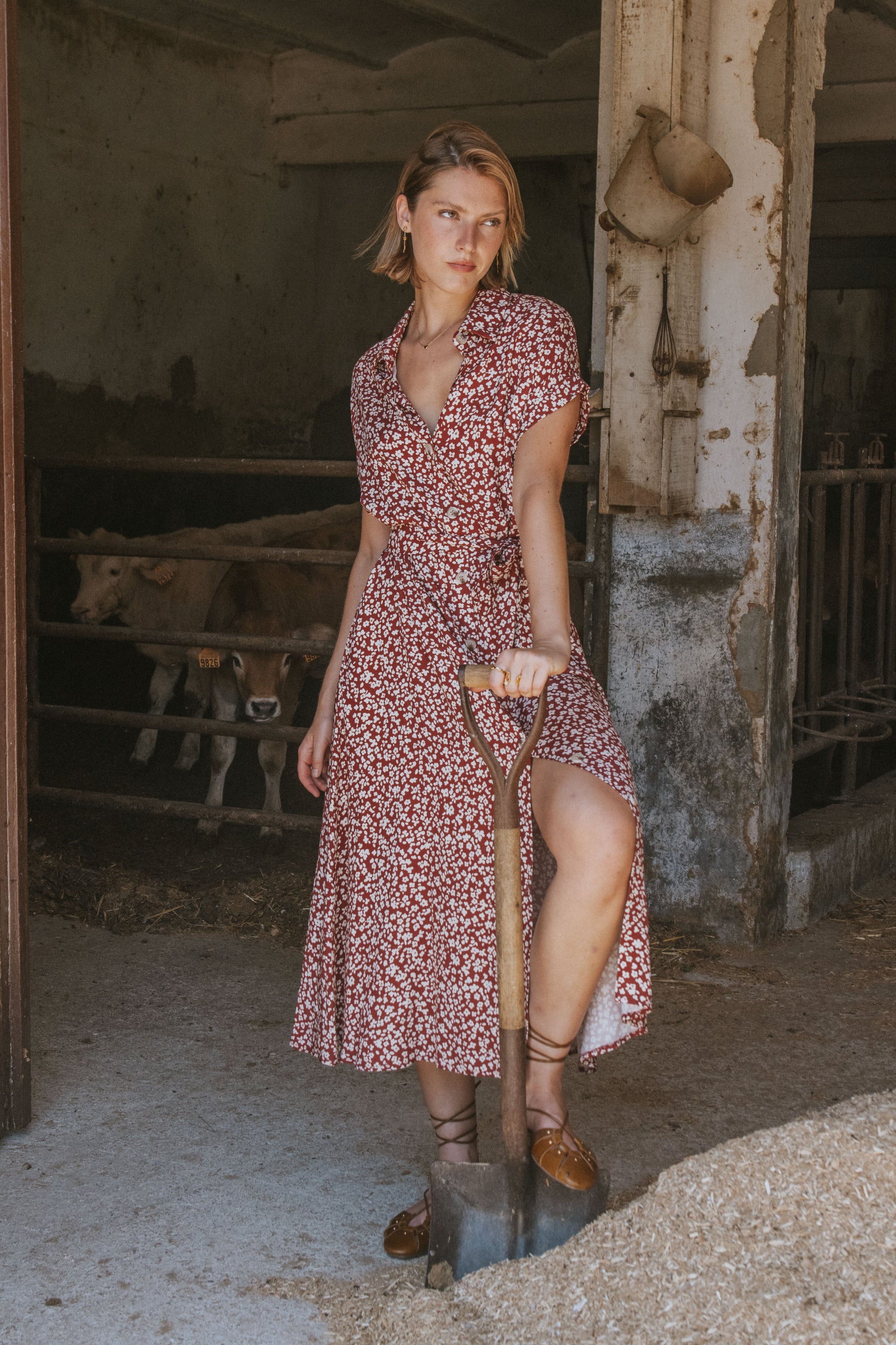 VESTIDO CAROL // FLORES GRANATE