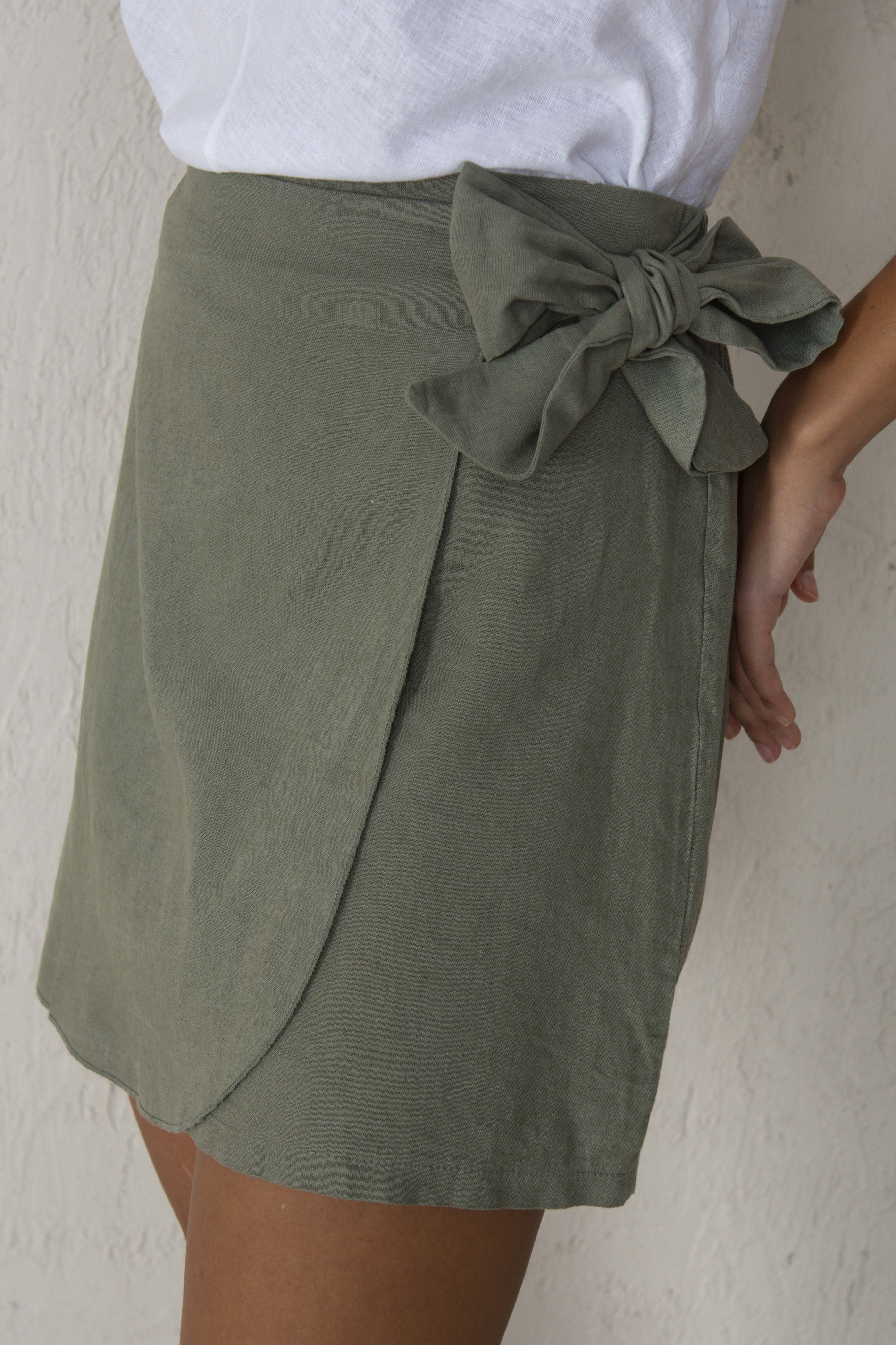 LOLA SKIRT // GREEN LINEN