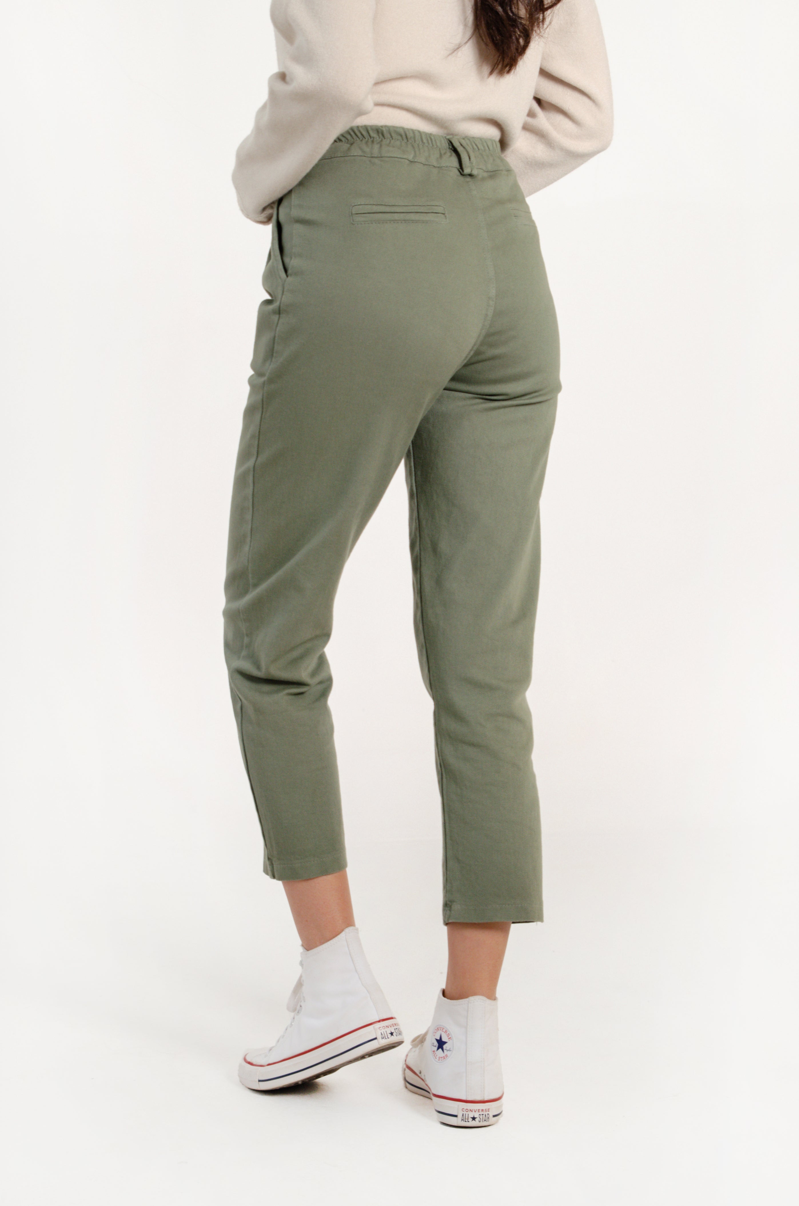 Jeans color verde online militar