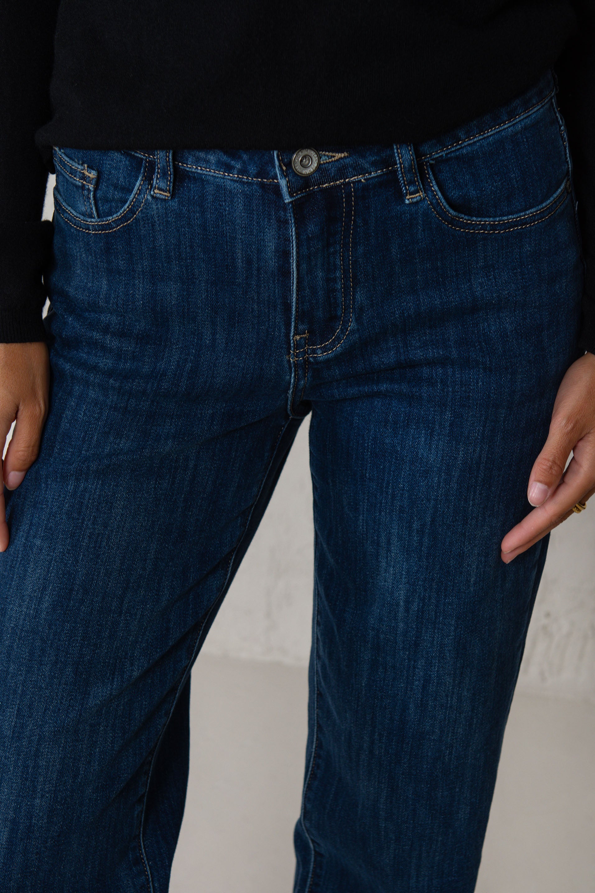 JEANS MARTA // DENIM OSCURO