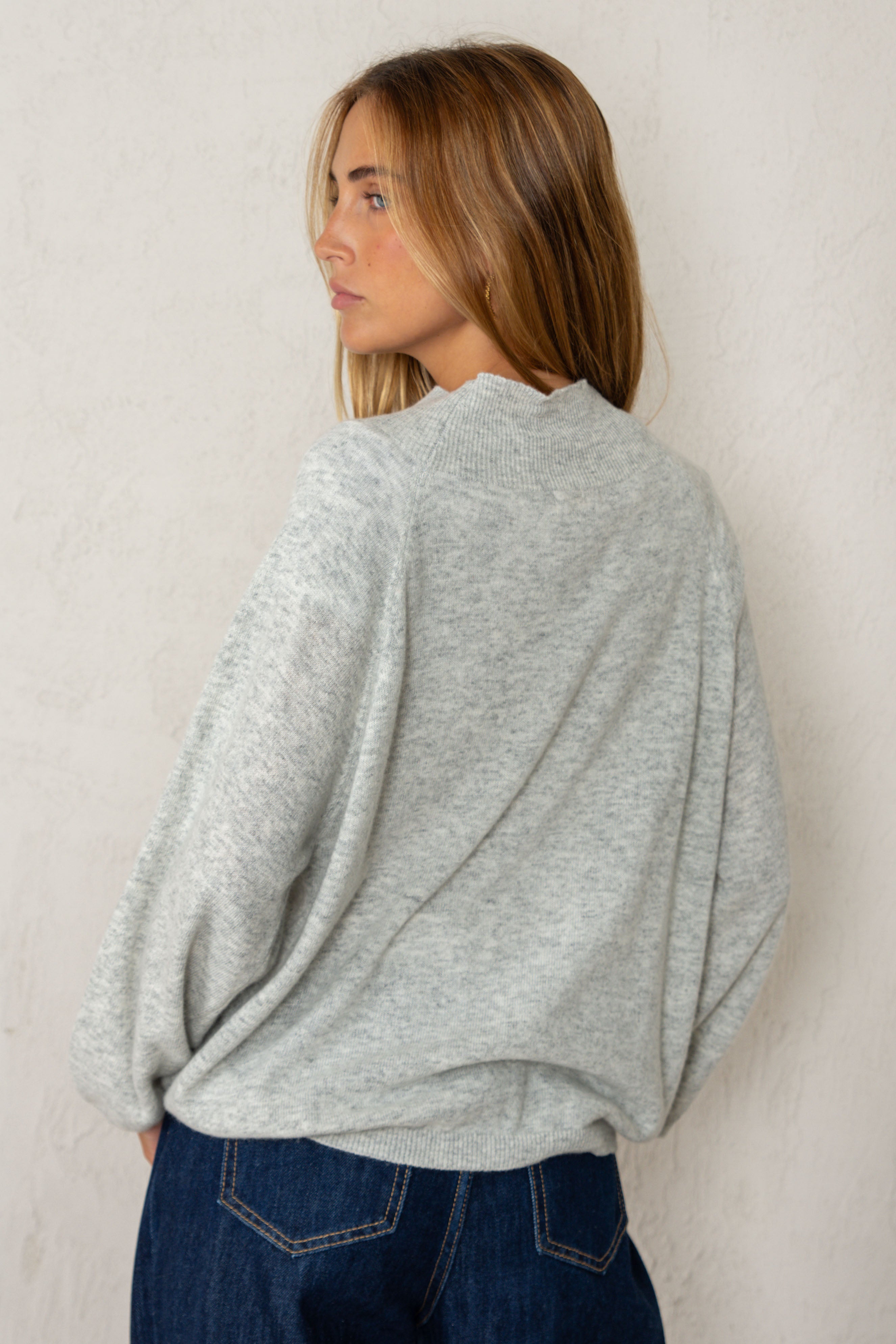 BIANCA SWEATER // LIGHT GREY