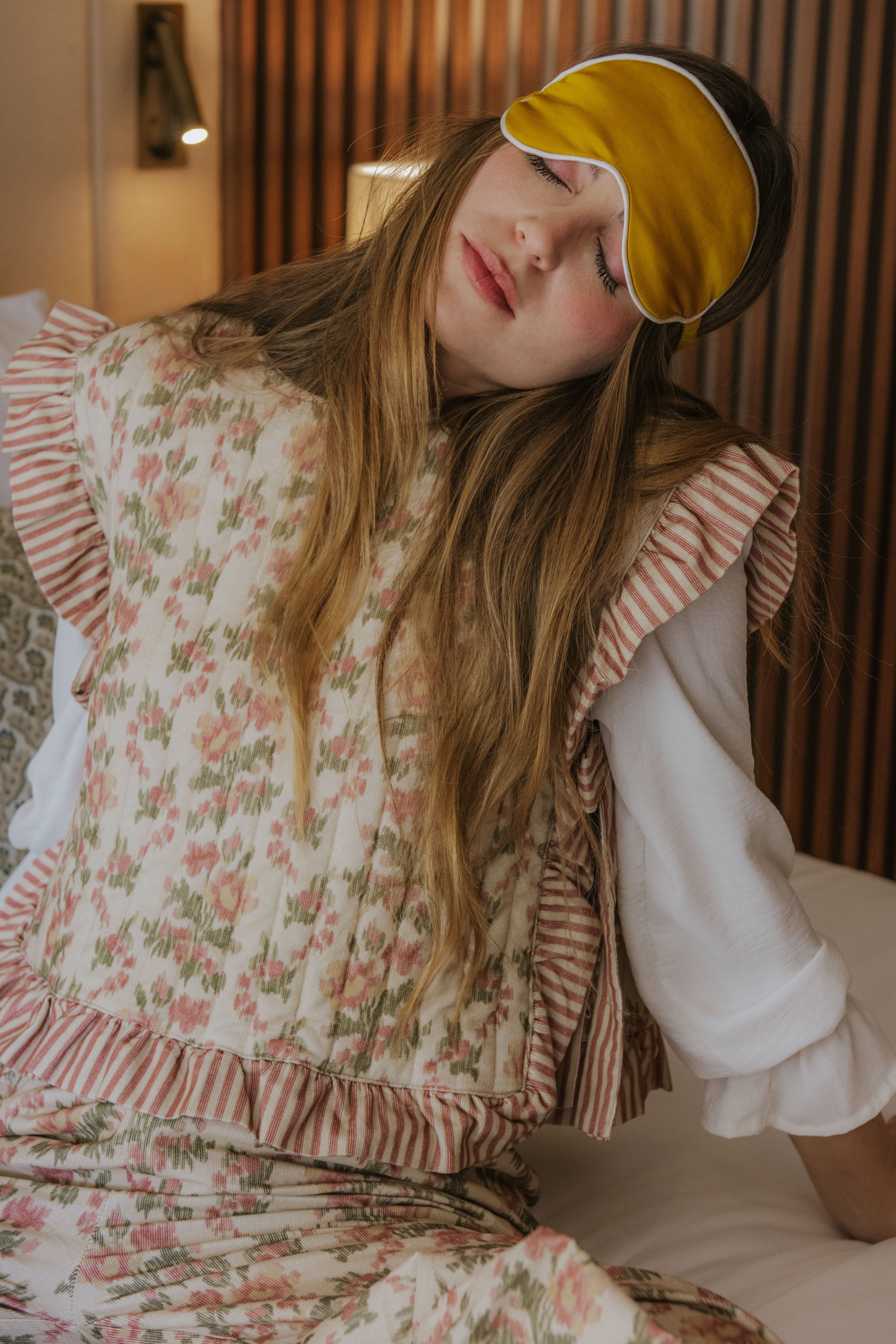 CHALECO ABRIL // FLORES ROSA