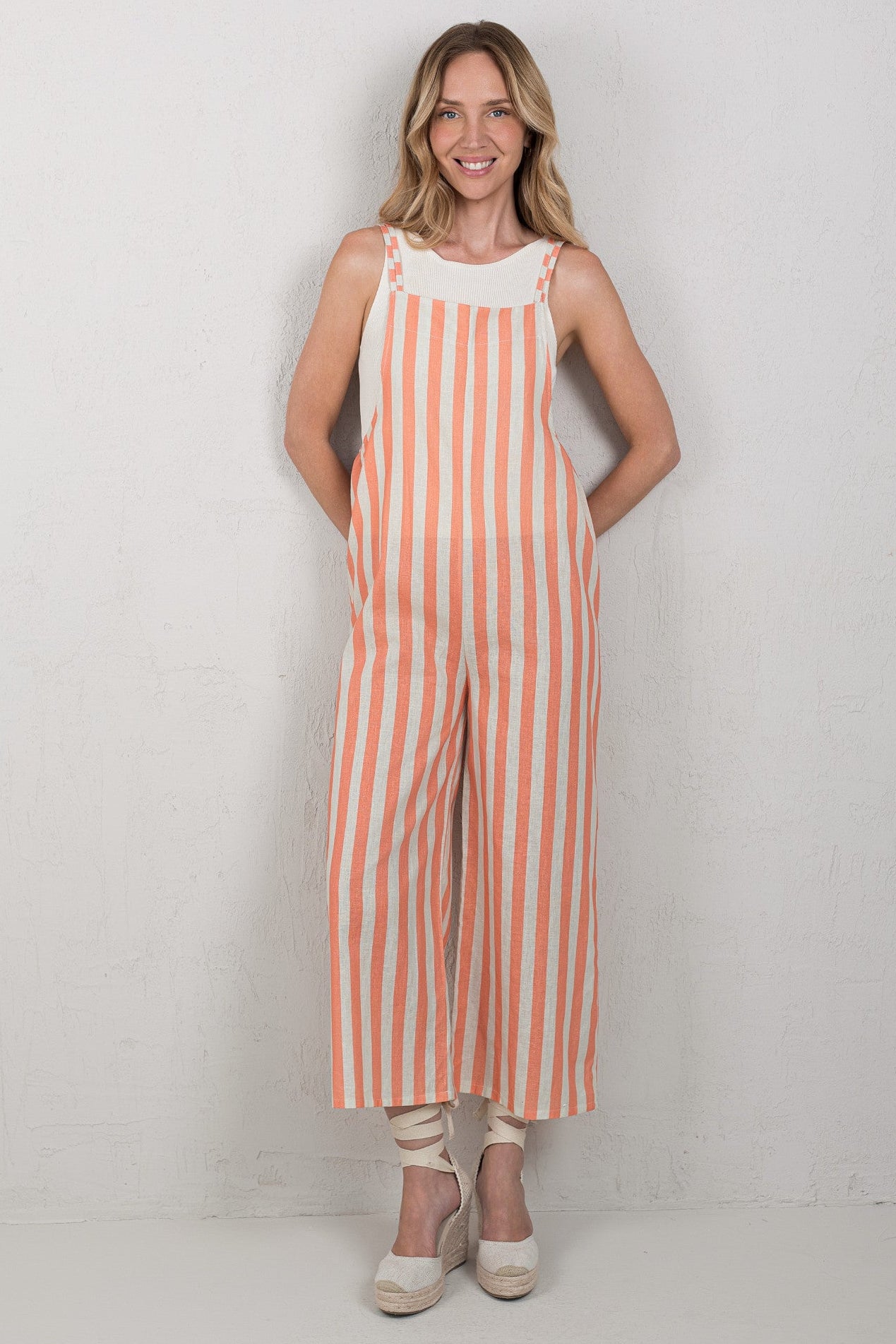 MONO PAZ // LINO RAYAS CORAL