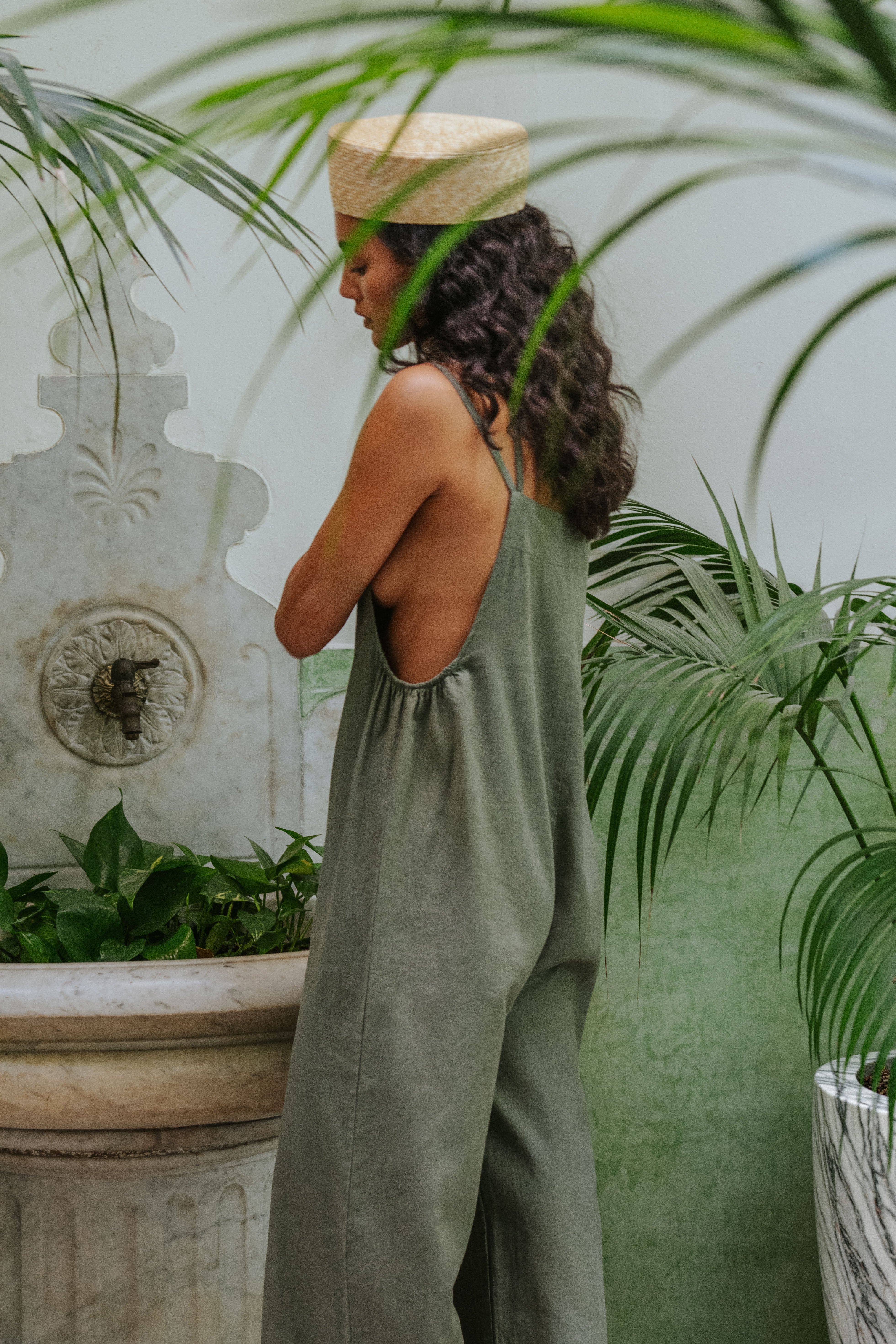 PAZ JUMPSUIT // GREEN LINEN