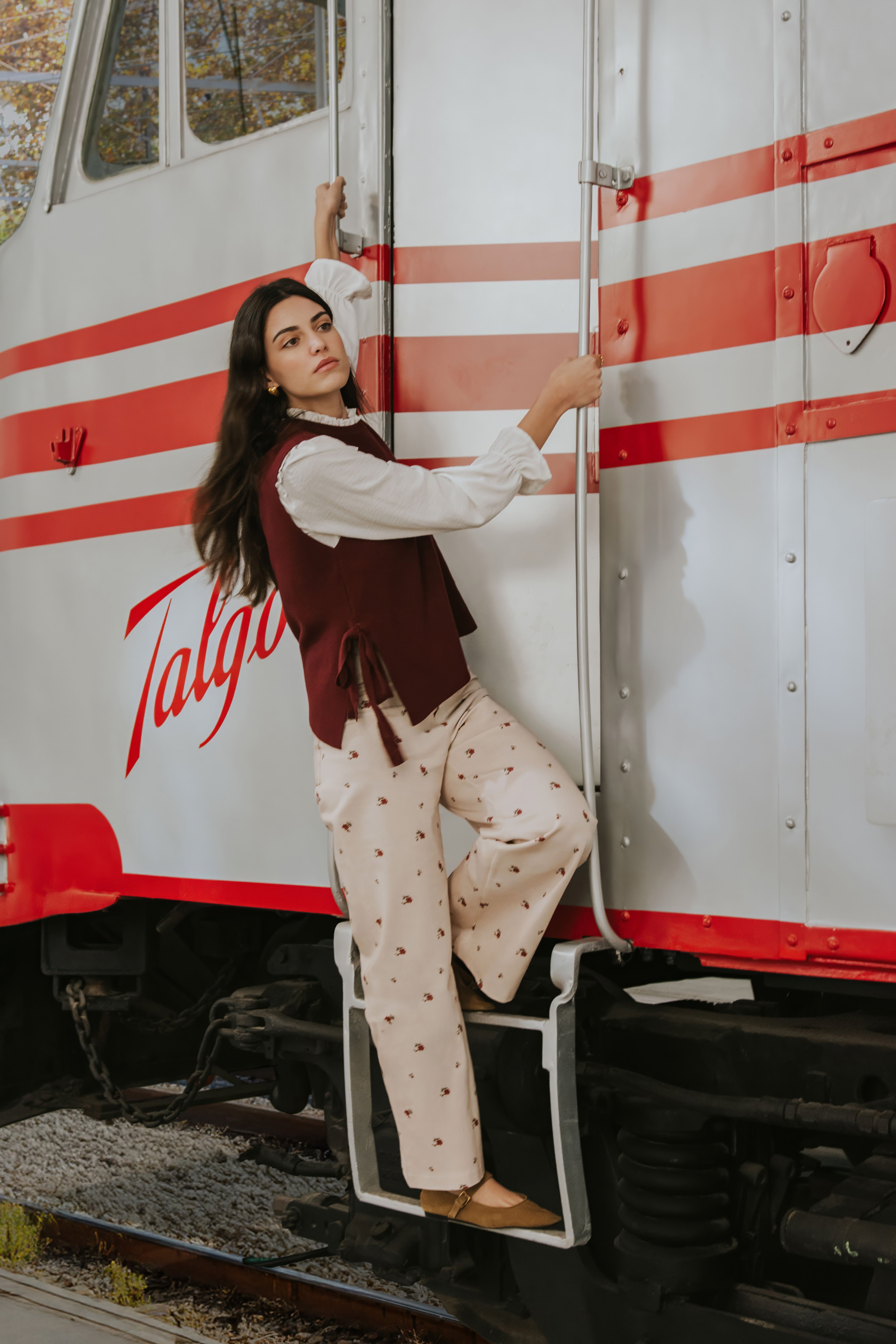 PANTALÓN PAULA // FLORES ROJO