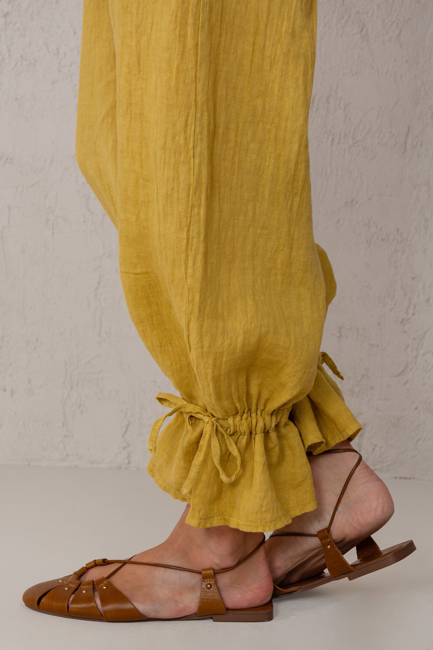 PANTALÓN ALICIA // LINO MOSTAZA // ON DEMAND