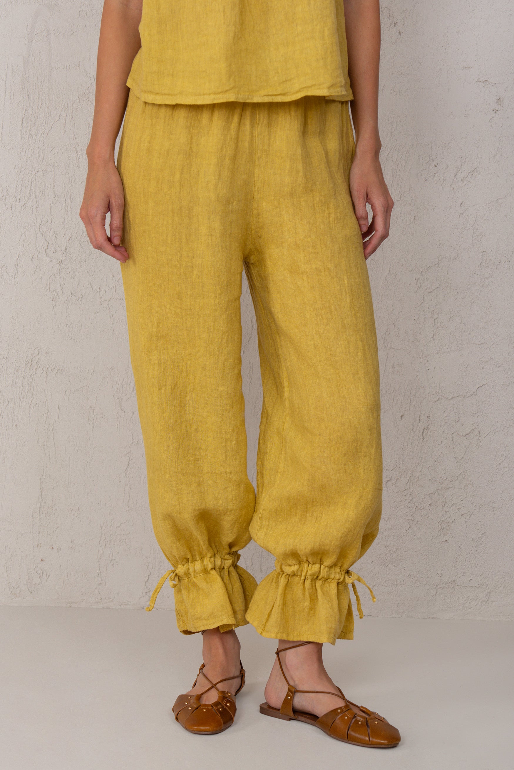 PANTALÓN ALICIA // LINO MOSTAZA // ON DEMAND