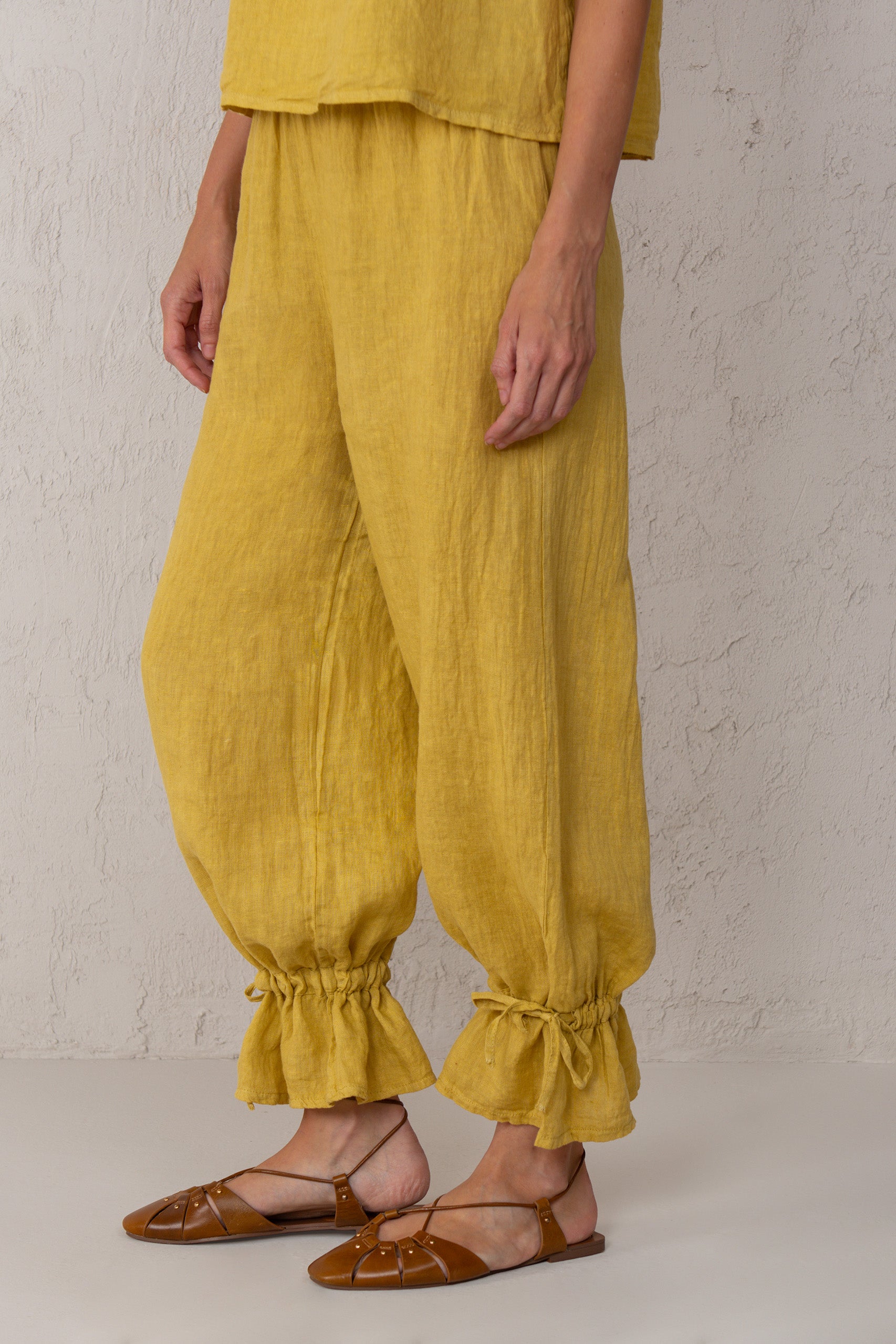 PANTALÓN ALICIA // LINO MOSTAZA // ON DEMAND