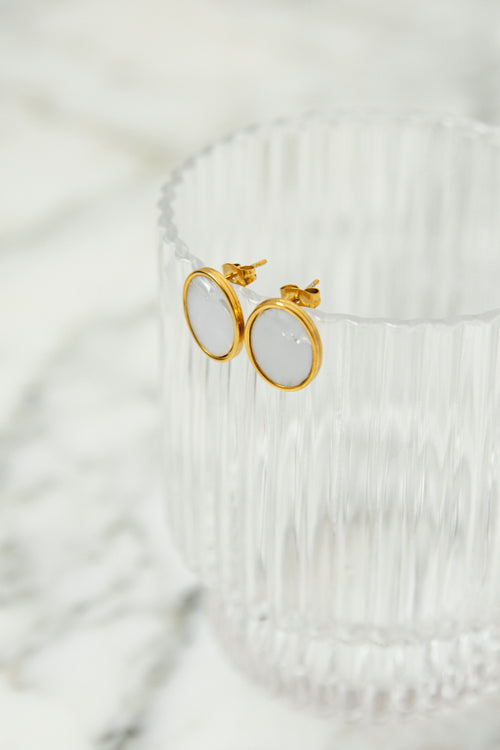 OVAL EARRINGS // WHITE image 1