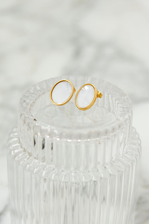 OVAL EARRINGS // WHITE image 1