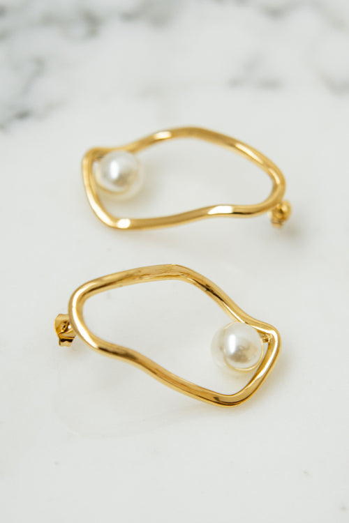 ABSTRACT PEARL EARRINGS image 1