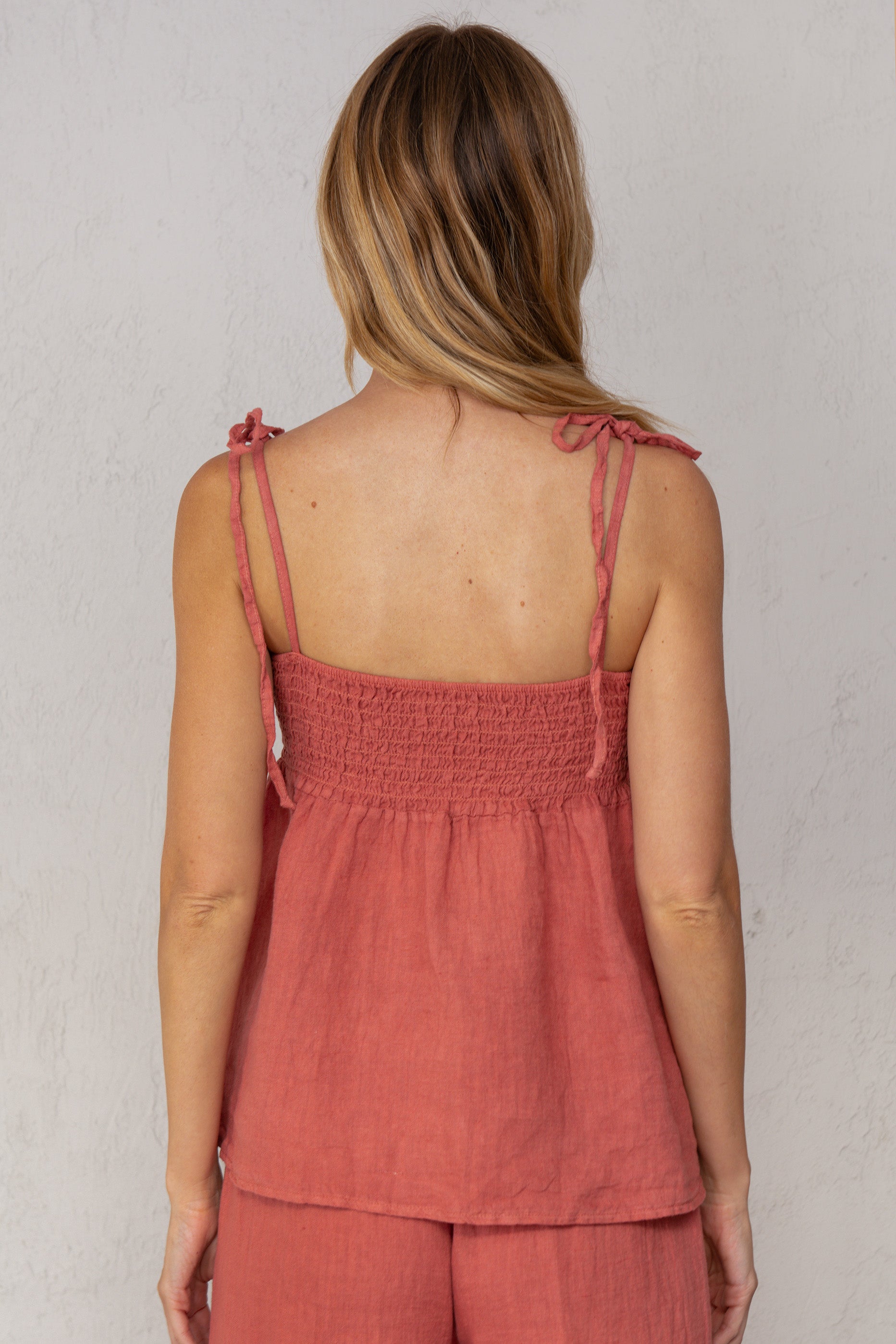 TOP BELEN // LINO ROSADO // ON DEMAND