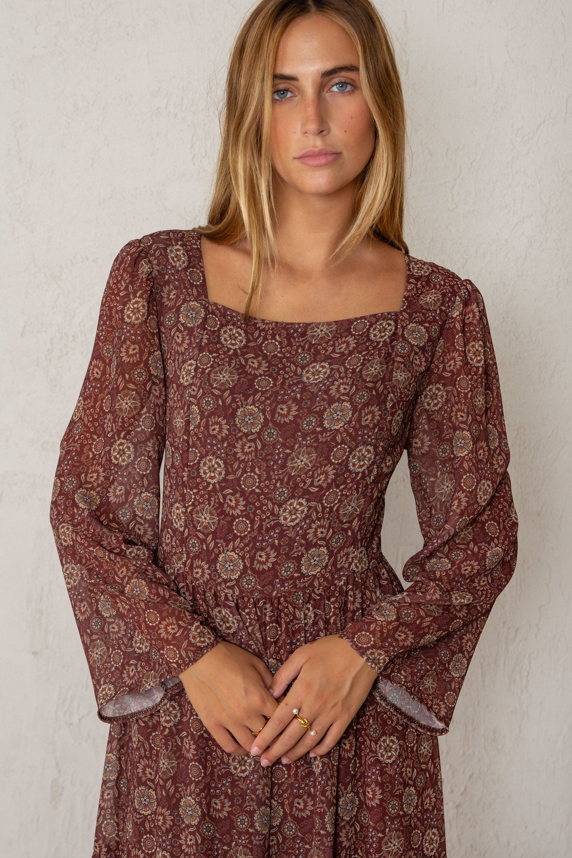 VESTIDO ALEJANDRA // GRANATE