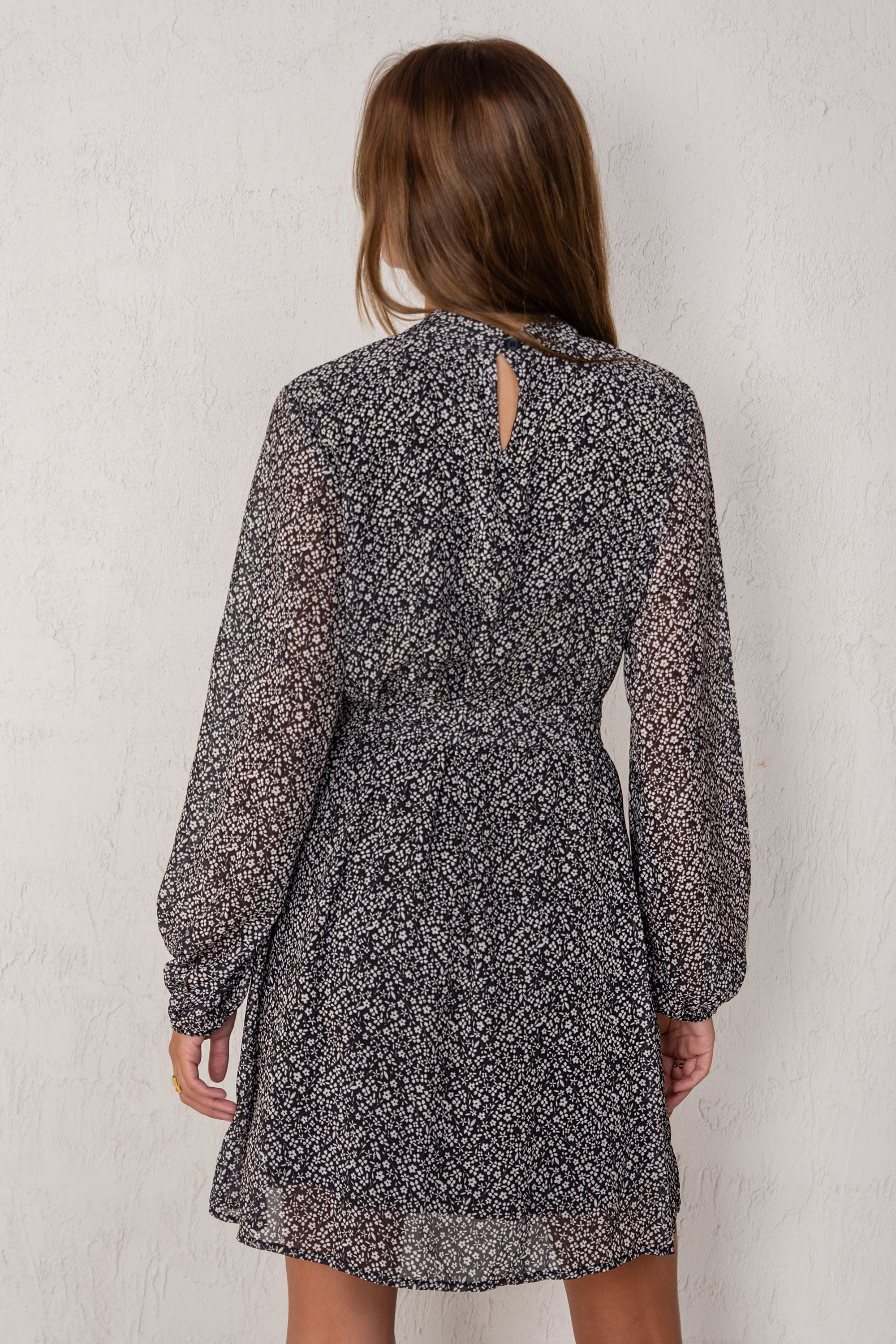 VESTIDO BETTINA // FLORES NEGRO