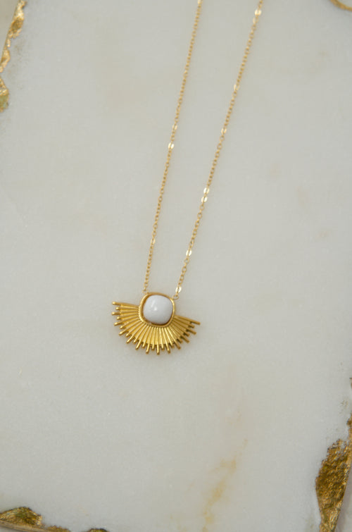 WHITE LOTUS NECKLACE image 1