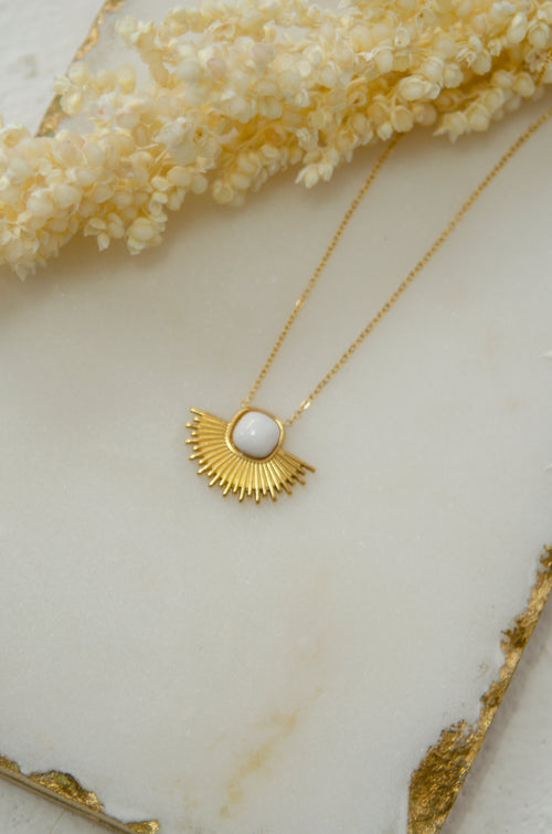 WHITE LOTUS NECKLACE image 1