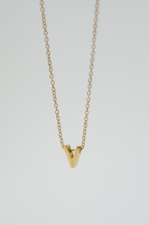 LETTERS NECKLACE // V image 1